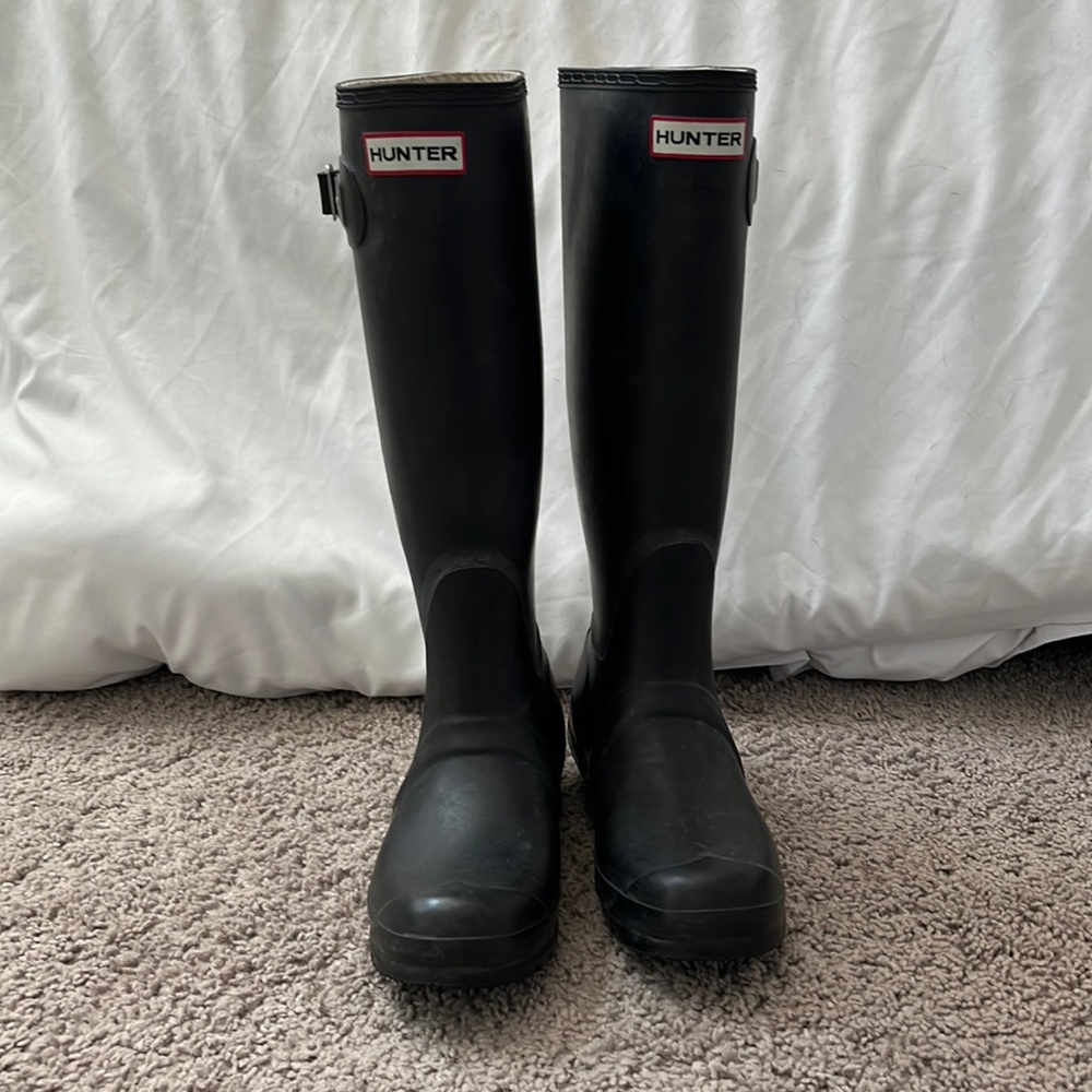 Like new Hunter Rain Boots